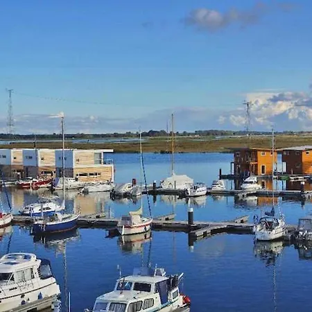 Botel Hausboot In Am Bodden *